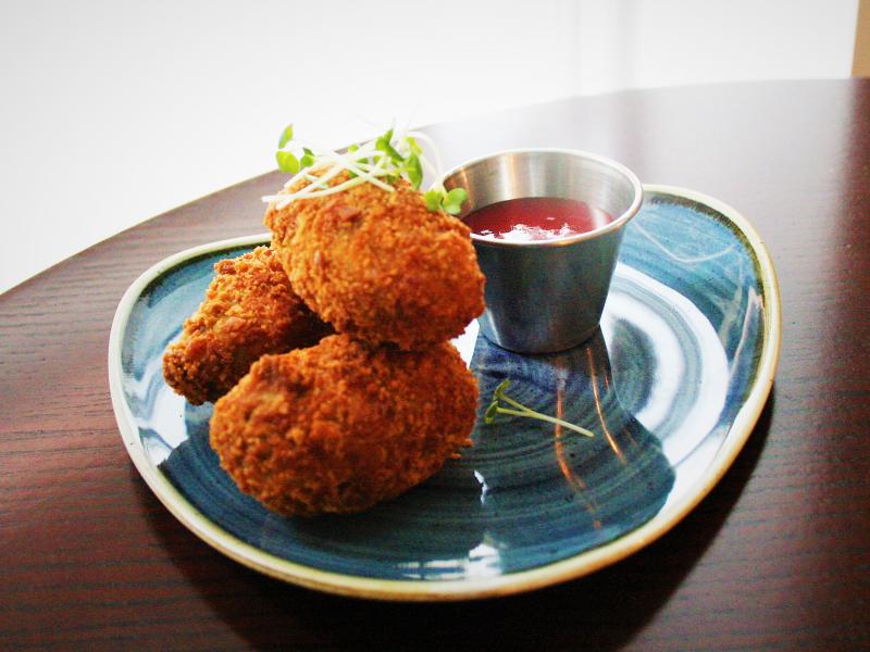 Lock & Quay Bar Bars in Derry City The Shipquay Hotel